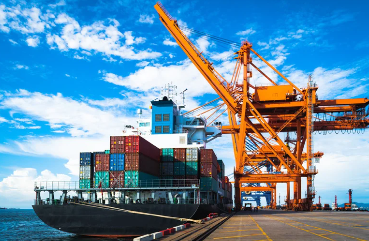 Steps to Overcoming Supply Chain Disruptions with Your Fractional CFO